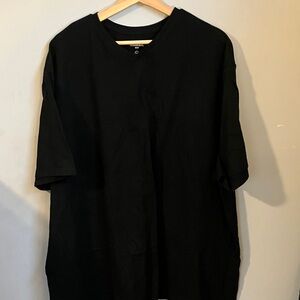 Black women’s T-shirt